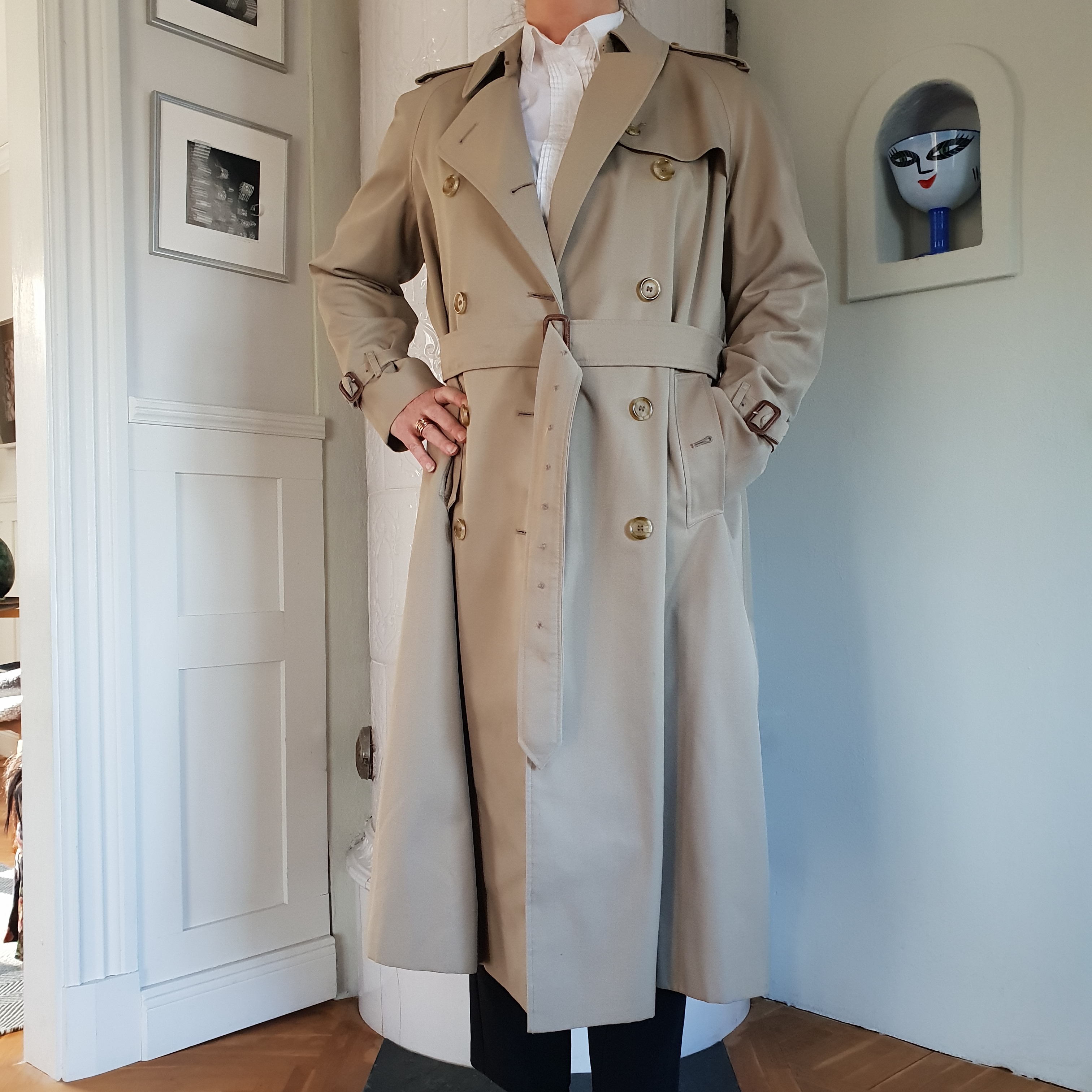 the burberry trench coat